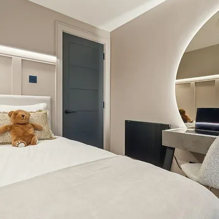 2br West End Near Botanic Gardens Apartment