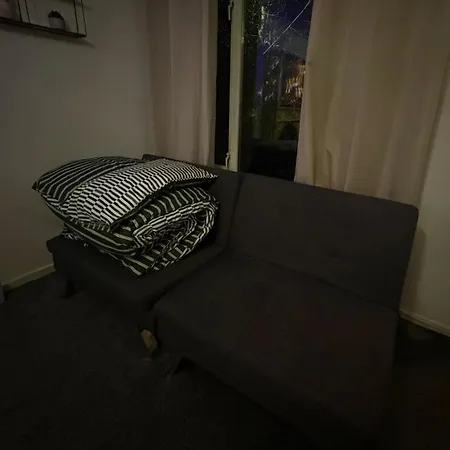 Tartan Nest- Entire House- Sleeps 8 Guests Glasgow