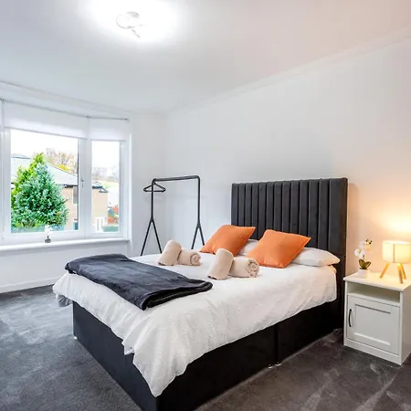 Cosy 3 Bed Flat In Kings Park Апартаменты