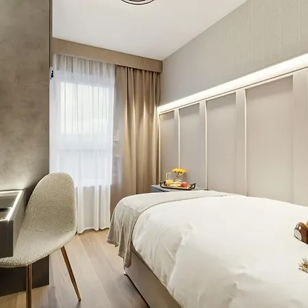 2br West End Near Botanic Gardens *