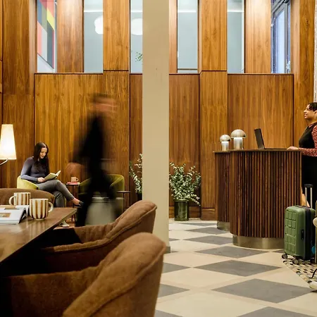 Hotel The Wellington By Adina 4*