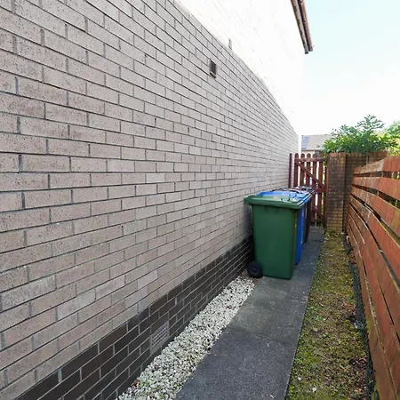 Modern 2 Bedroom Platinum Pad Apartment Glasgow