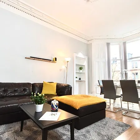 아파트 Free Pool Table Cinema Tabletennis Airhockey