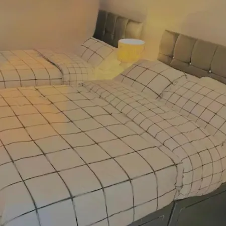 Apartament Centre G1 Penthouse With Riverviews - Duplex - 4 Bedrooms, 3 Bathrooms, Kitchen, 1 Living Room, 1 Dining Room, 2 Terraces, Parking, Floor, 2050 Sq Ft, Merchant