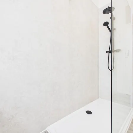 West End Traditional Flat With Free Parking Appartement *