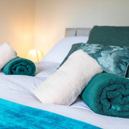 Modern 3 Bedroom In Kings Park