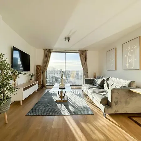 Stunning River View Centre Глазго