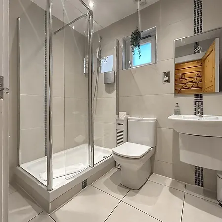 5 - Uk51251 * Glasgow