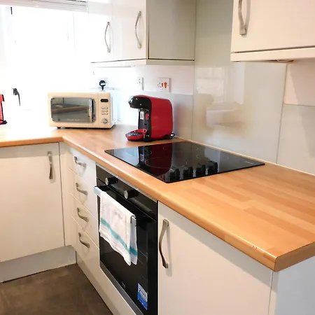 Bright 3 Bed Overlooking The Clyde Sec & Hydro *