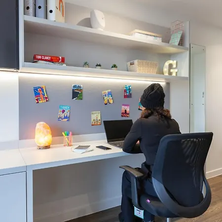 For Students Only Stylish In グラスゴー