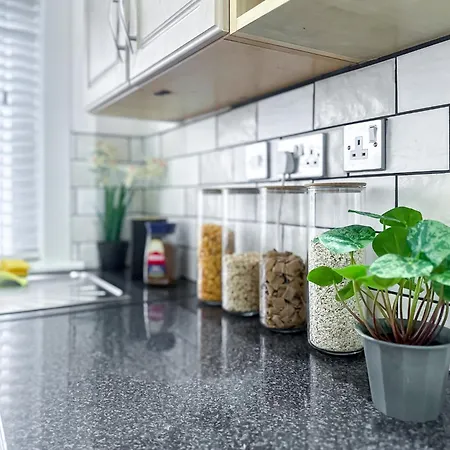 Daire Quite And New House, Commore Drive Glasgow