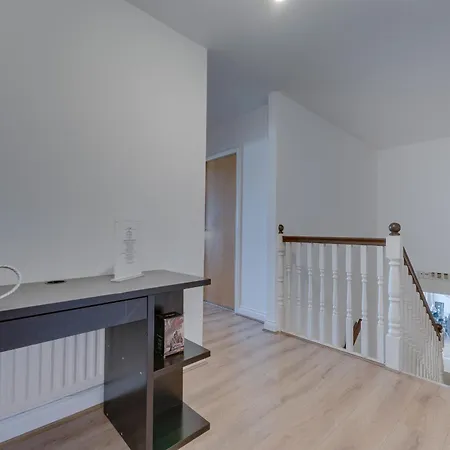 The Ovo Hydro Penthouse With Free Parking * グラスゴー