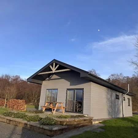 Spacious 3-bedroom On Country Estate Near - Sleeps 6 Lägenhet Glasgow