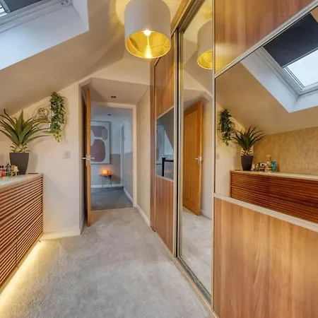 Beautiful 4 Bed Sandstone Glasgow