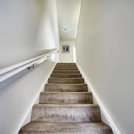 Stylish And Morden 3bed House Centre アパート グラスゴー