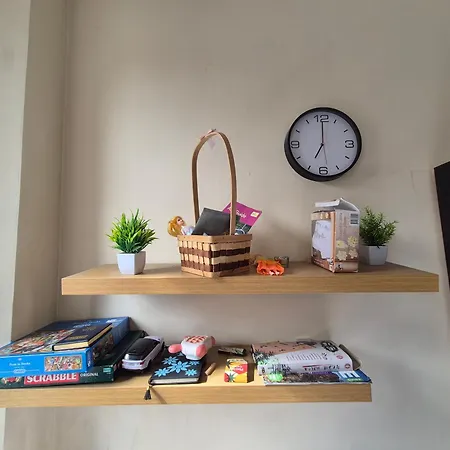 Cosy And Bright 3-bedroom Flat
