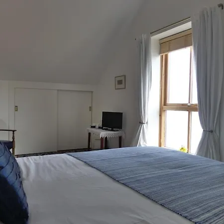 Waterside Bed & Breakfast *