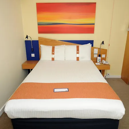 Holiday Express - - City Ctr Riverside By Ihg