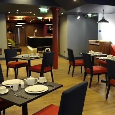 Hotell The Address 4*