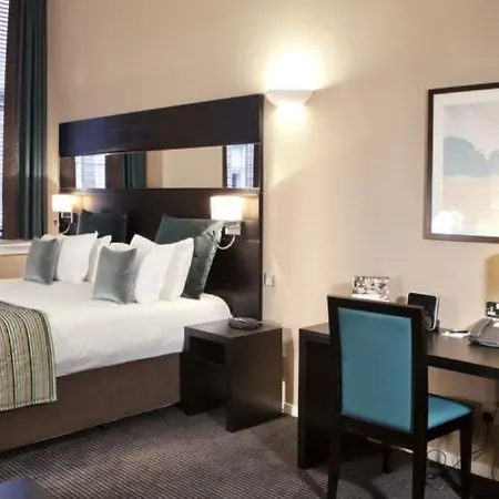 Fraser Apartahotel