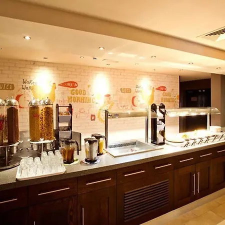 Premier Pacific Quay Hotel 3*