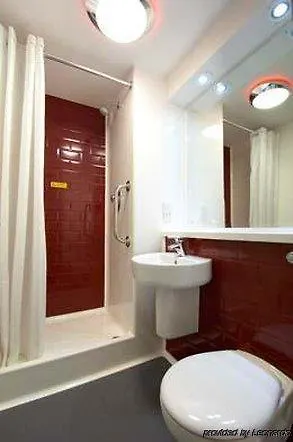 Travelodge Paisley Road Otel