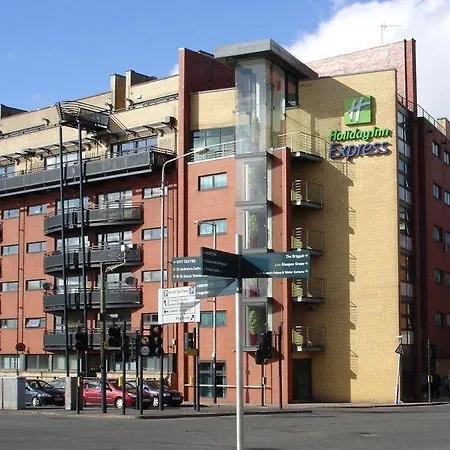 Holiday Express - - City Ctr Riverside By Ihg Glasgow