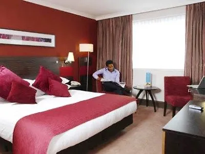 מלון Crowne Plaza By Ihg 4*