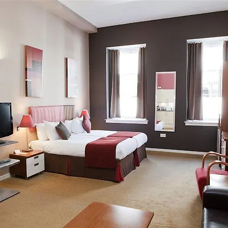 Fraser Apartahotel 4*