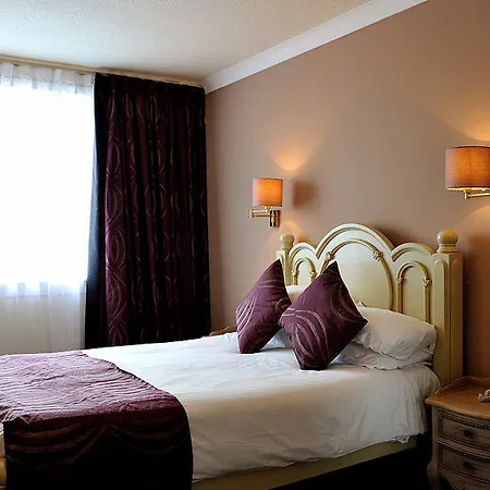 The Bruce Hotel