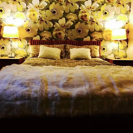 Centre Flat With River Views And Parking Διαμέρισμα