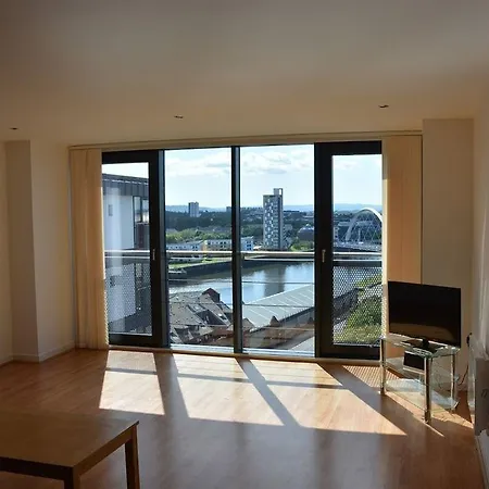 Riverside Hotel 3*
