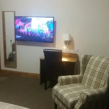 Crosshill House 4*
