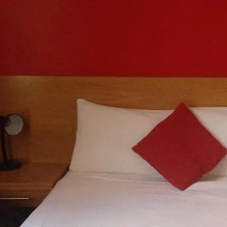 Newton Hotel 3*