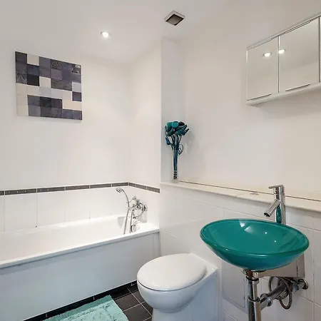 The Metropole Lejlighed *