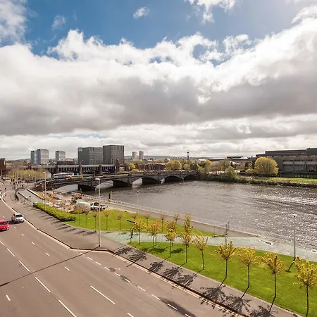 The Metropole Lejlighed *