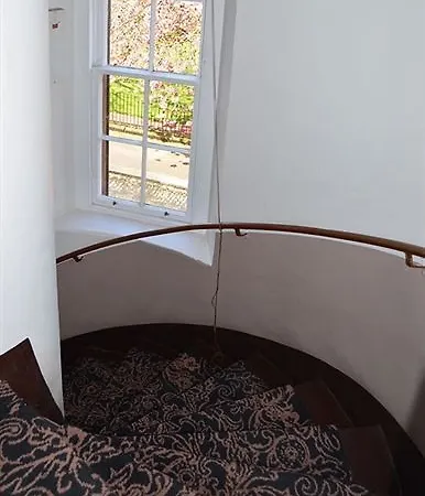 Celentano's Restaurant With Szálloda