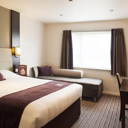 Premier Pacific Quay Отель 3*