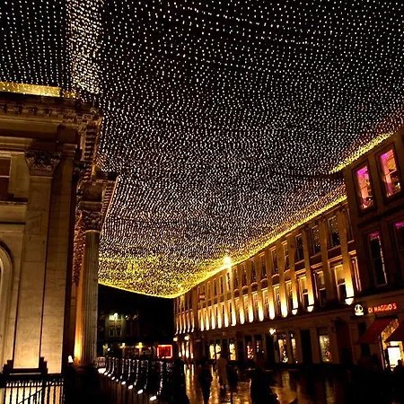 Station Skyline With Parking Apartmán Glasgow