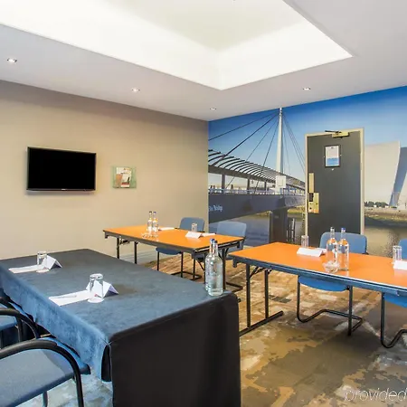מלון Crowne Plaza By Ihg