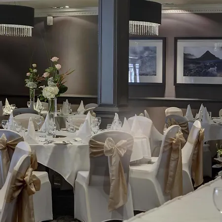 Western Garfield House 3* Chryston