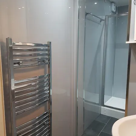 Bentinck Street Ground Floor * Glasgow