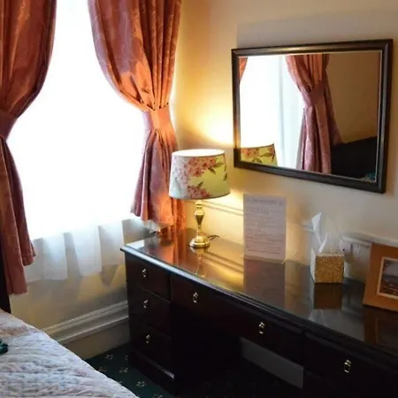Manor Park Guest house 3*