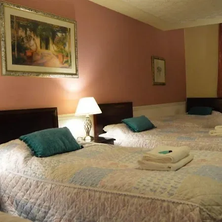 Manor Park Guest house 3*
