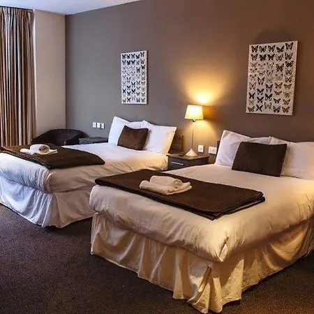 Oyo The Ivory 2* Glasgow