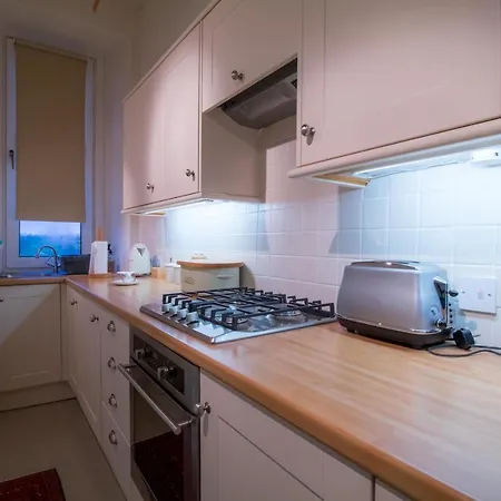 West Highland - The Nevis Apartment Milngavie