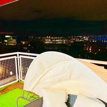 Central Station - The Penthouse - With Parking And Huge Terrace Glasgow