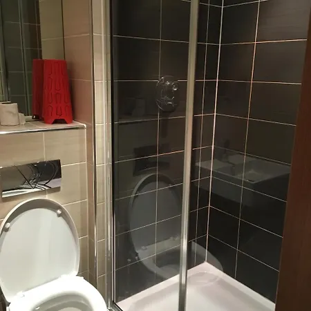 Local Stayz Hutcheson * Glasgow