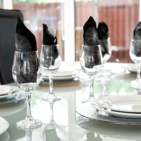 No.17 Serviced Apartment *