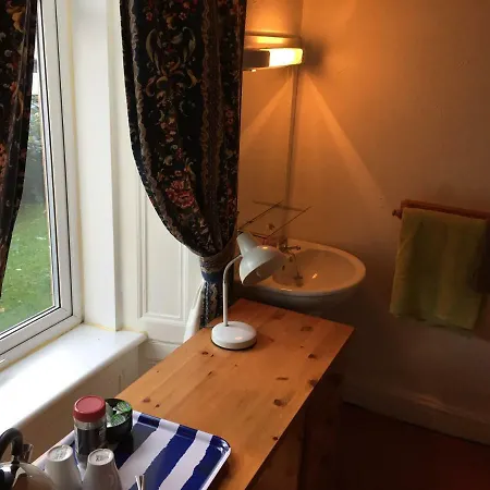 Guest house Glades House 4*